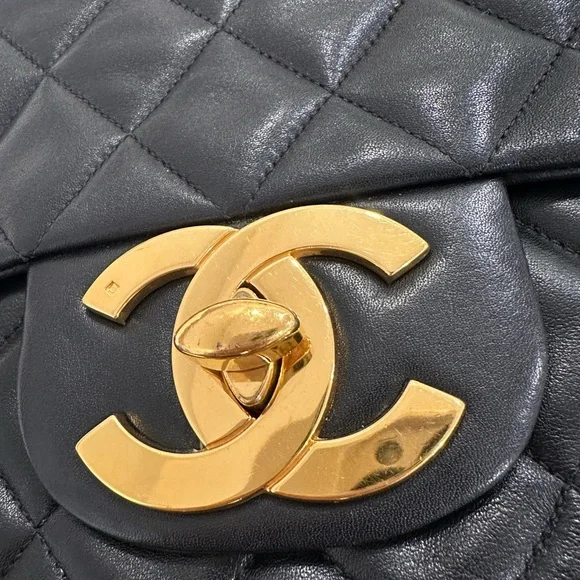 Chanel Black Quilted Leather Bag - Picture 2 of 12